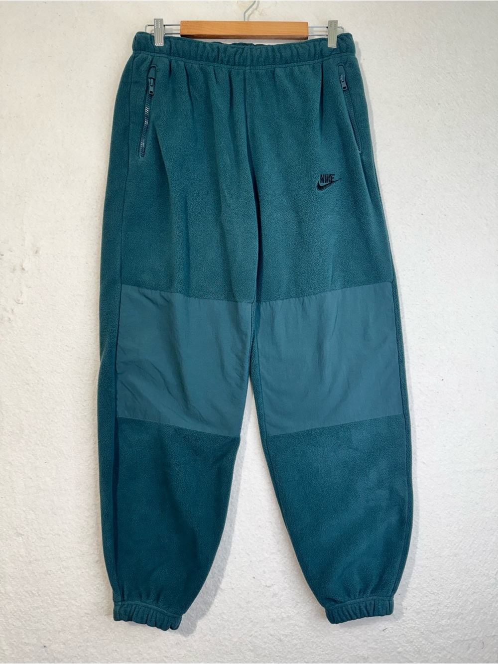 Nike Men’s Panel Tech Club Polar Fleece Jogger Sweatpants Deep Jungle Green Med